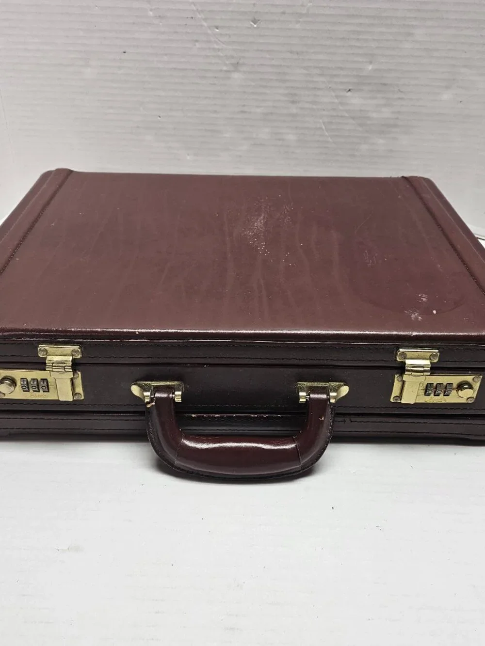 Brown leather Attache Briefcase Bag Jourdon Lock Hard Ware Gold Metallic Brase